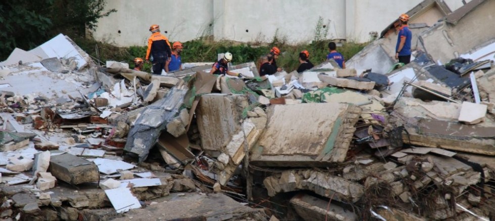 Kastamonu'da meydana gelen sel felaketinde 2 Kişinin yaşamını yitirdiği açıklandı 