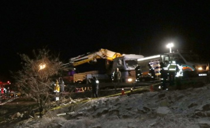 Kayseri yakınlarında yolcu otobüsü devrildi: 4 ölü, 3’ü ağır 24 yaralı