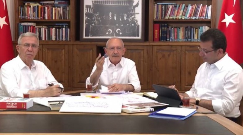 Kemal Kılıçdaroğlu, 2 Cumhurbaşkanı yardımcısıyla kameranın karşısına geçti