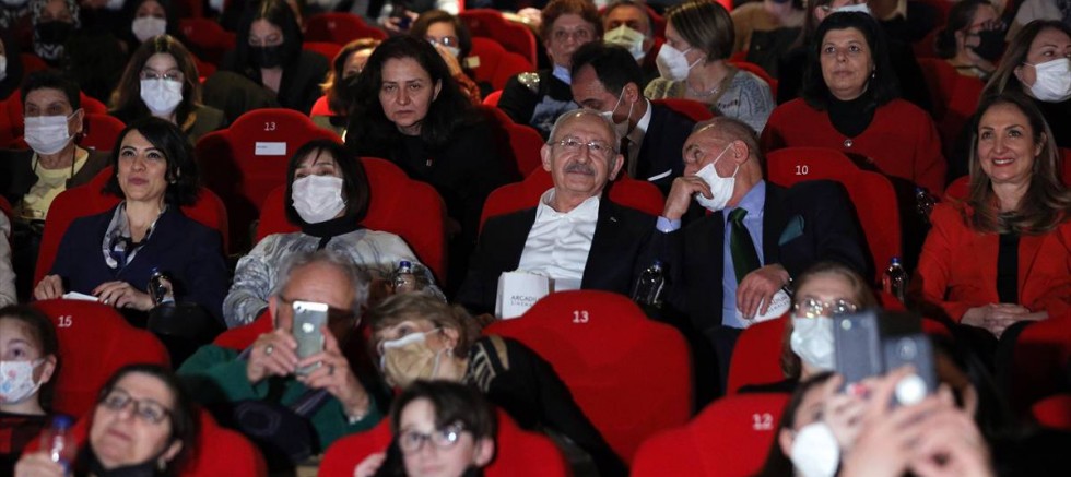 Kılıçdaroğlu: Kadına yönelik şiddeti reddeden herkesin bu filmi izlemesi lazım