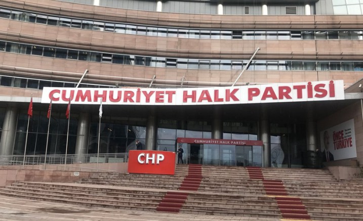 Korkusuz yazarı Ahmet Takan, CHP’li belediyelere operasyon yolda 