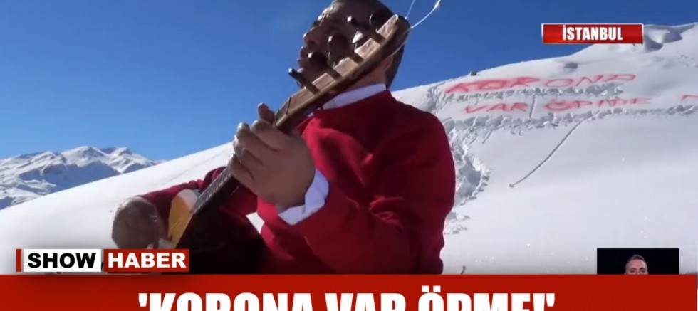 'Korona var öpme' şarkısı çıkaran türkücü Aydın Aydın, koronavirüse yakalandı