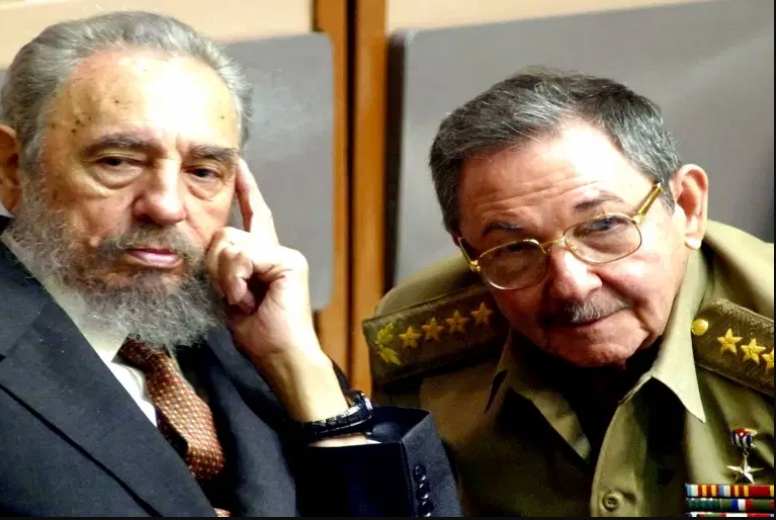 Küba Komünist Partisi Genel Sekreteri Raul Castro, görevinden istifa etti