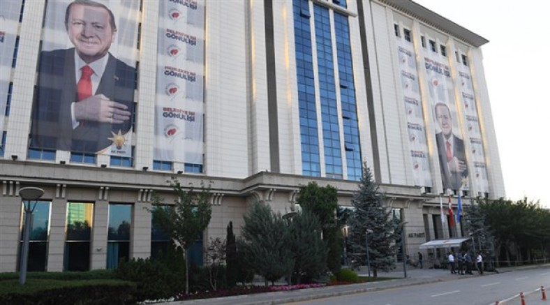 Kulis: AKP Genel Merkezi, son 3 aydır için para göndermiyor