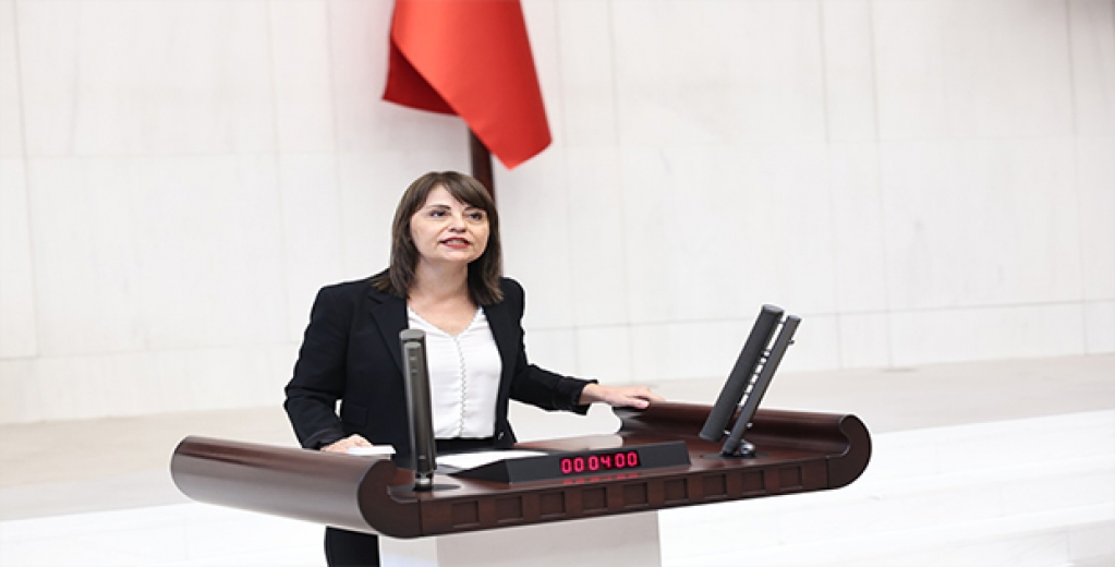 KYK Yurdunda Soğuk Duş Sonrası Hayatını Kaybetmişti: DEM Partili Konukçu’dan Bakanlığa Sert Sorular