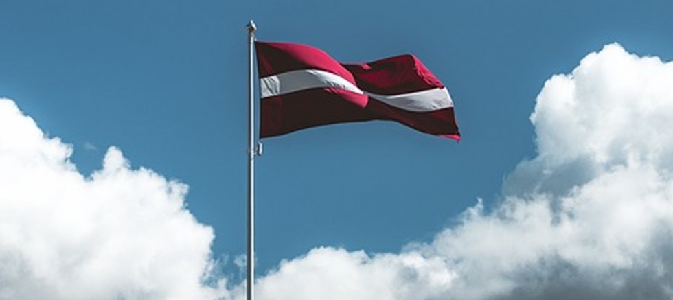 Letonya Parlamentosu vatandaşlarına Ukrayna'da savaşma izni verdiler