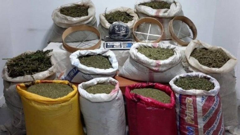 Lice’de Evinde 253 kilo esrarla yakalanan kişi istihbarat elemanı çıktı