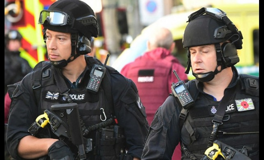 Londra'da Terör Saldırısı: Bıçaklı Saldırgan Vurularak Öldürüldü 