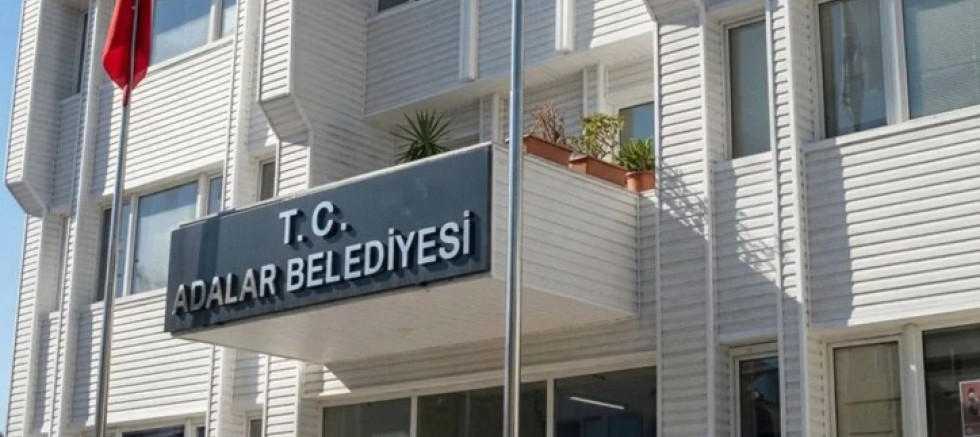 CHP’nin Kazandığı Adalar Belediyesi AKP’ye Geçti: Üç CHP’li AKP Adayına Oy Verdi