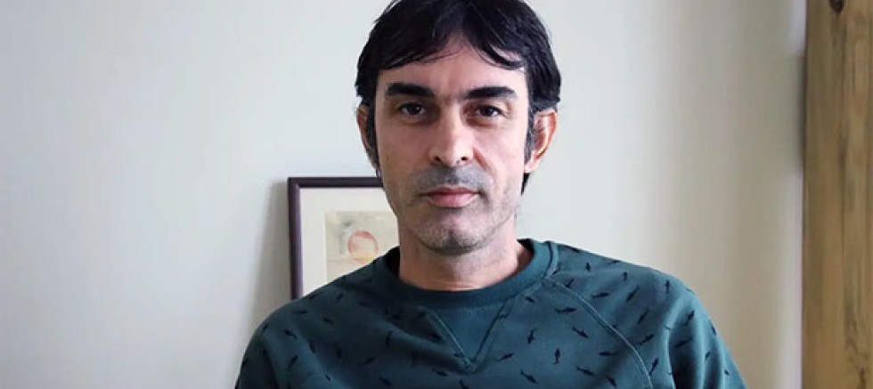Dün Gözaltına Alınan Gazeteci Bahadır Özgür'ün Bugün Mahkemeye Sevk Edilmesi Bekleniyor