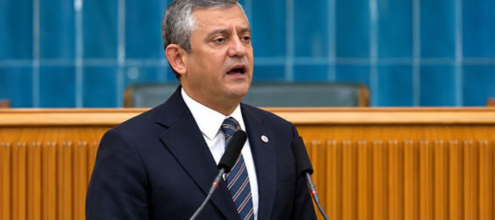 Özgür Özel’den AKP’ye Geçeceği İddia Edilen Cemil Tugay’a Çok Sert Sözler: “Satıp Gidenler Haindir”