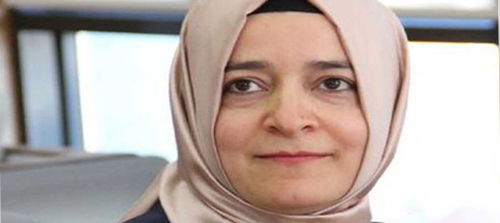 Zeynel Emre’den Eski Bakan Sayan Kaya ve Eşine Özata Hisseleriyle İlgili İşlem İddiası