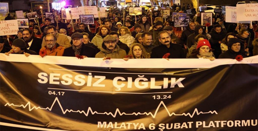 Malatya’da Depremzedeler Meşaleli Yürüyüşle Anıldı: “Helalleşmeyeceğiz”