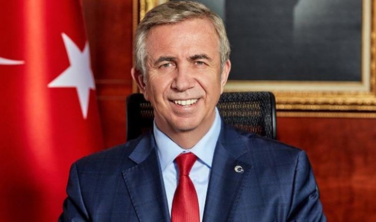 Mansur Yavaş kolları bu kez eğitim için sıvadı