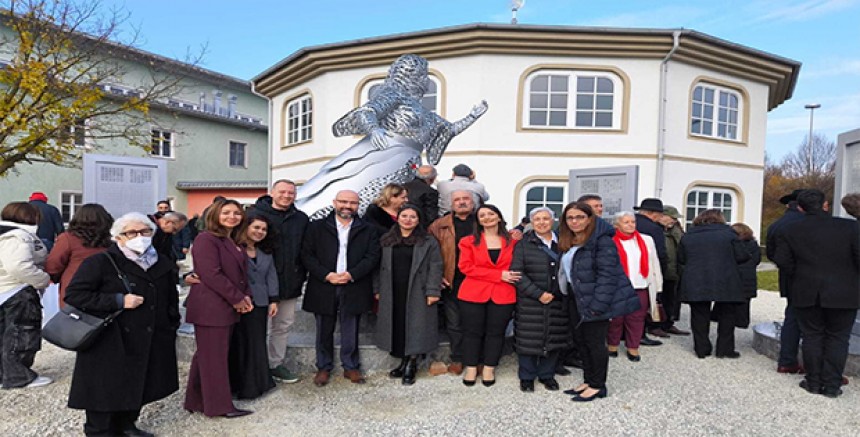 Max Zirngast St. Pölten’de Kadıncık Ana Anıtı Açılışına Katıldı – KPÖ Halkçı Politikalarıyla Umut Olmaya Devam Ediyor