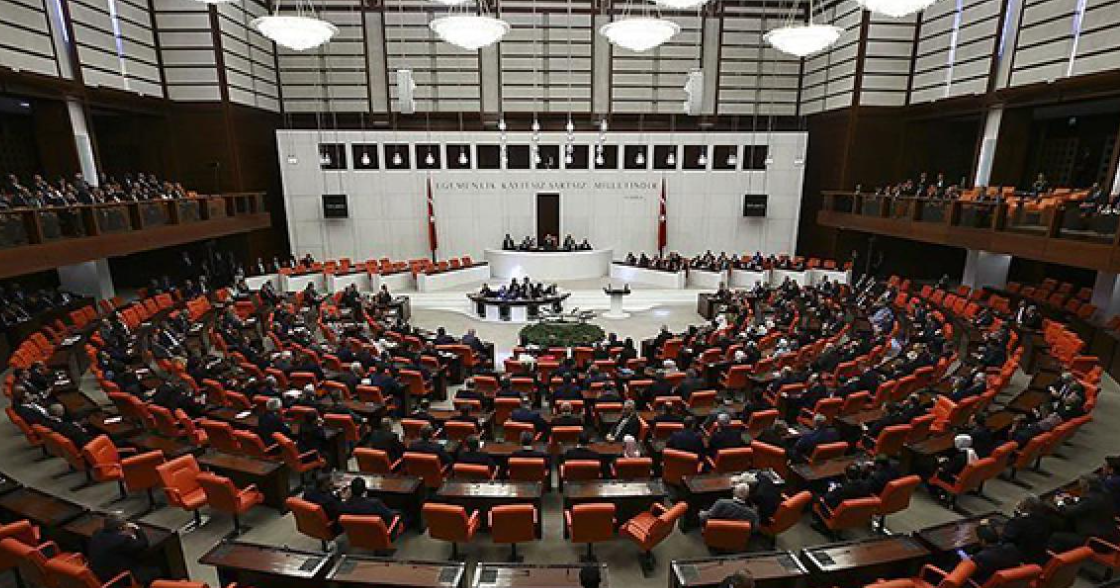 Meclis Açılırken Yeni Transfer İddiası: Üç Milletvekili AKP’ye mi Geçiyor?