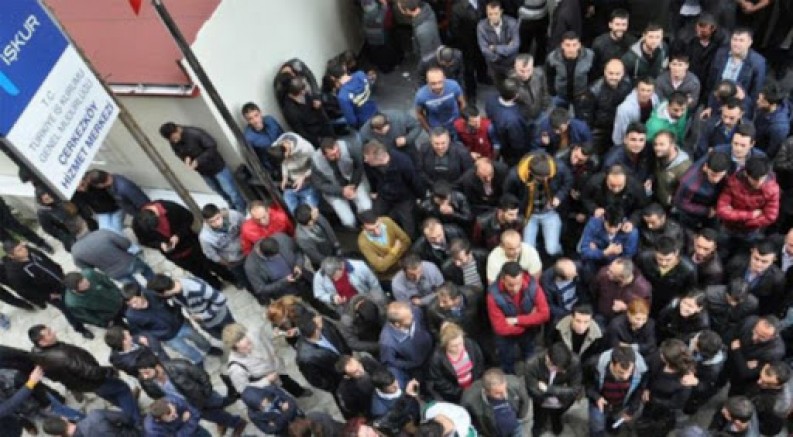 Meclis’te kanunlaştı: işçiden işsizlik için kesilen paralar patronlara aktarılacak