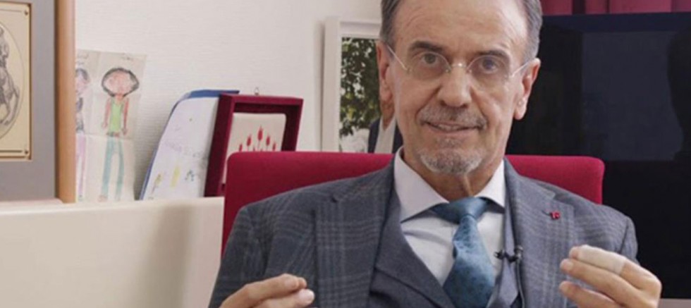 Mehmet Ceyhan’dan takipçisine: Siz kim, aşı konusunda fikir ileri sürmek kim
