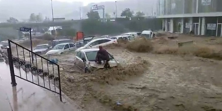 Meteoroloji'den bazı bölgeler için 'sel' uyarısı