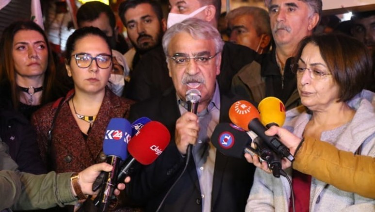 Mithat Sancar: İktidar kaybedeceğini bildikçe korkusu artıyor