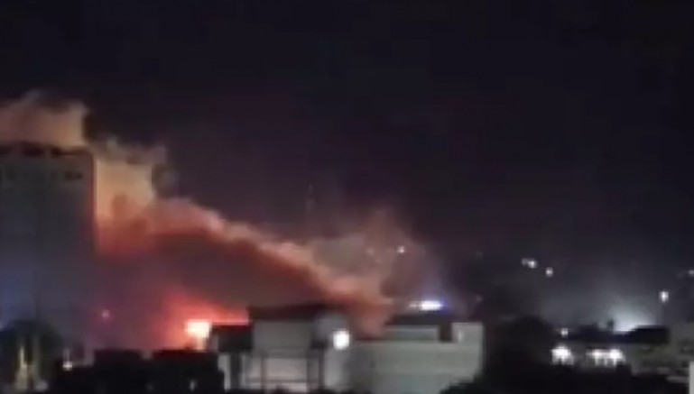 Mogadişu'da bir otele El Şebab tarafından yapılan saldırıda 15 kişi yaşamını yitirdi 