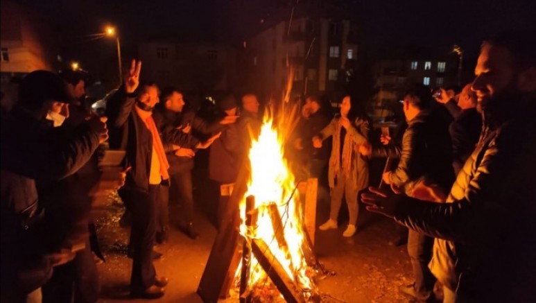 Newroz İstanbul’da coşkusuyla Kutlanıyor 