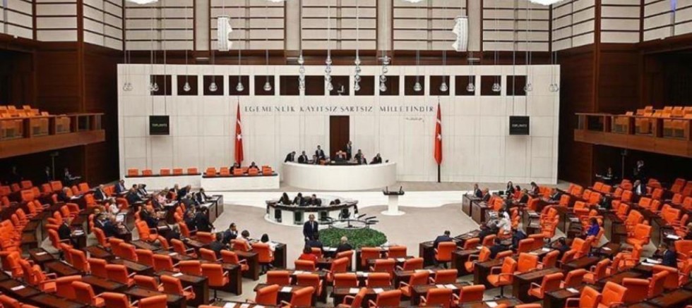 Nihayet EYT kanun teklifi Meclis’te kabul edildi 