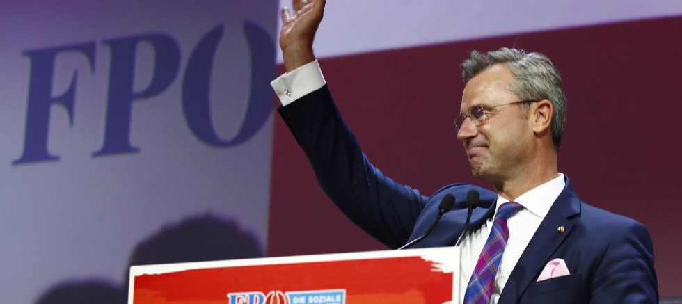 Norbert Hofer, partideki görevinden istifa ettiğini açıkladı