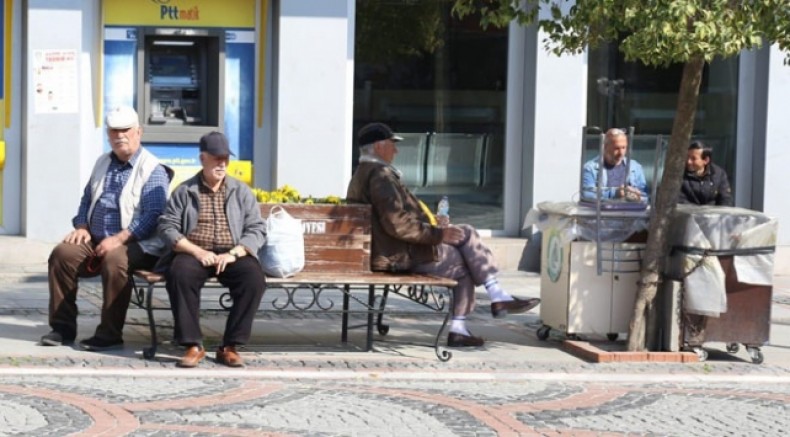 O ilimizde 65 yaş ve üstü vatandaşlara sokağa çıkma yasağı