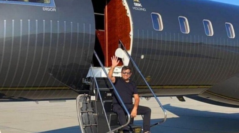 O Uçağa Binmeyen Kalmamış: Bakın Kimler Var Kimle