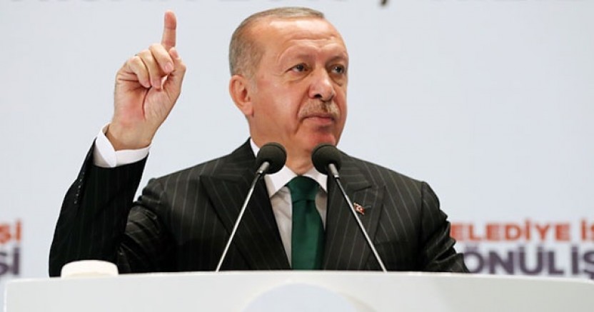 Omuzların üzerinde baş kalmayacaktan