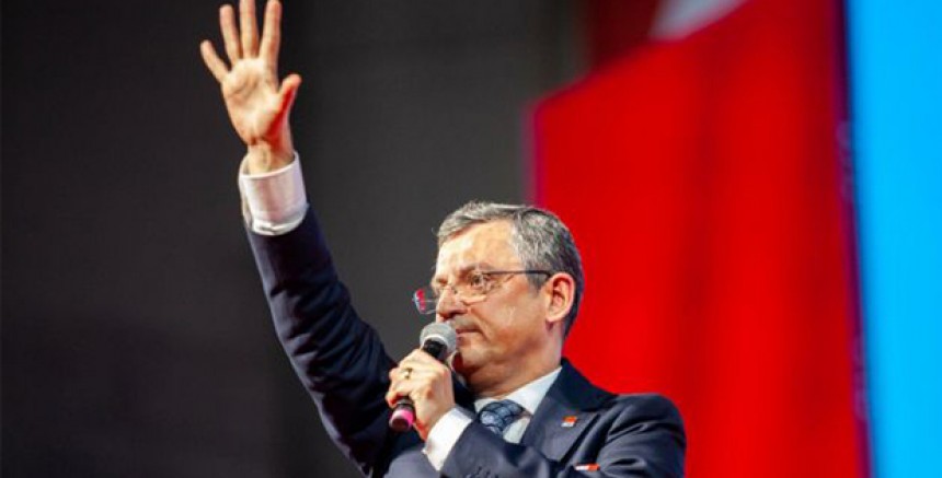 Özgür Özel CHP yeni Genel Başkanı seçildi