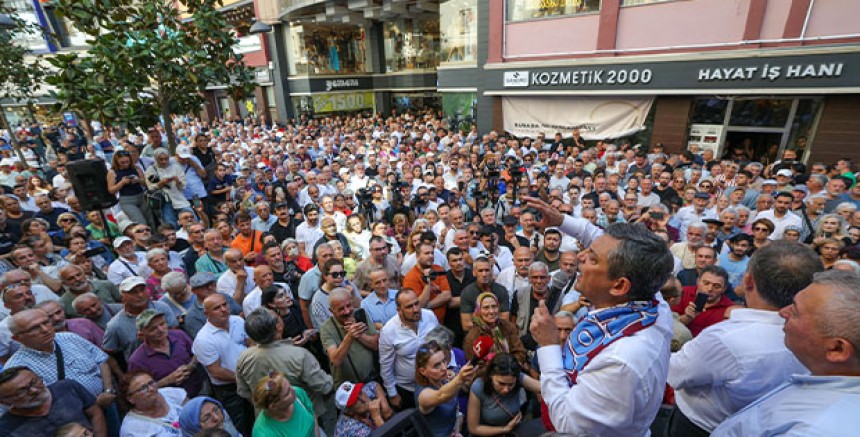 Özgür Özel’den Trabzon’da iktidar mesajı: “Genç ve dipdiri bir parti kuruldu”