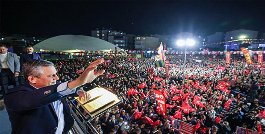 Özgür Özel: “İBB’nin Haczedilemez Hesabına Yandaş Şirket Talebiyle Haciz Konuldu”