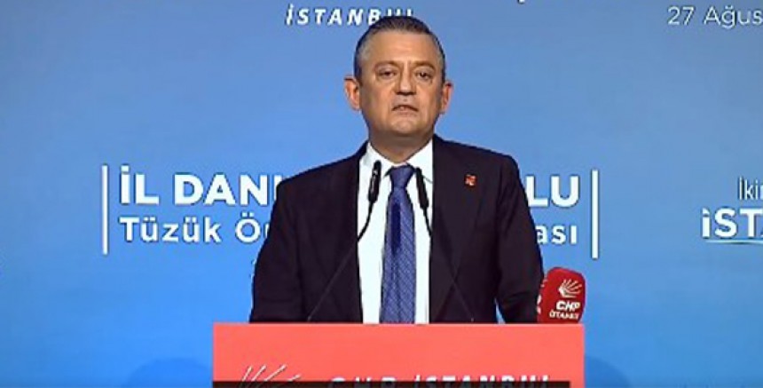 Özgür Özel: 