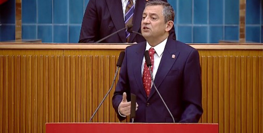 Özgür Özel: 