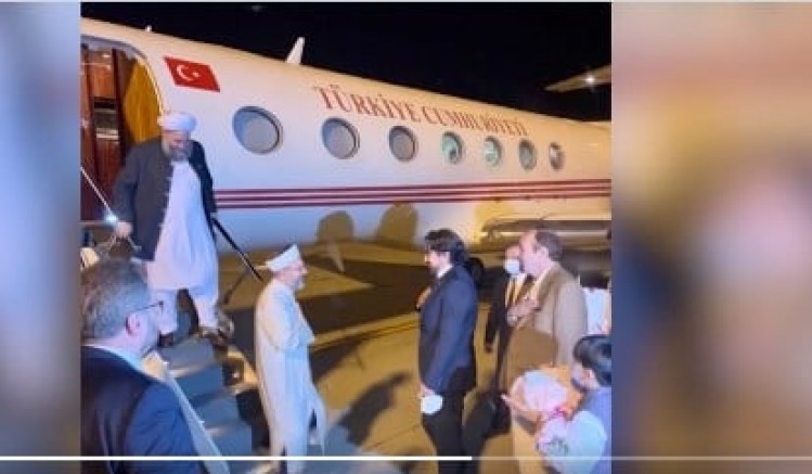  Pakistan’a Cumhurbaşkanlığına ait özel bir jet ile giden Diyanet heyetti eleştiri konusu oldu 