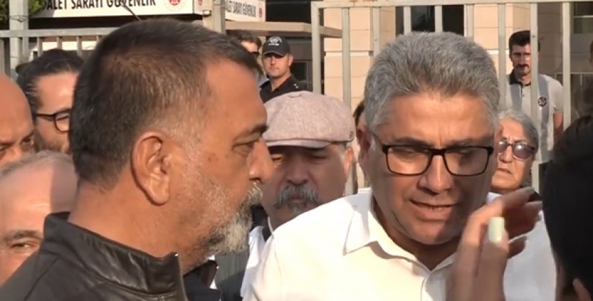 Polis Çağlayan Adliyesi önünde Alevi kurum yöneticilerini ters kelepçeyle gözaltına aldı 