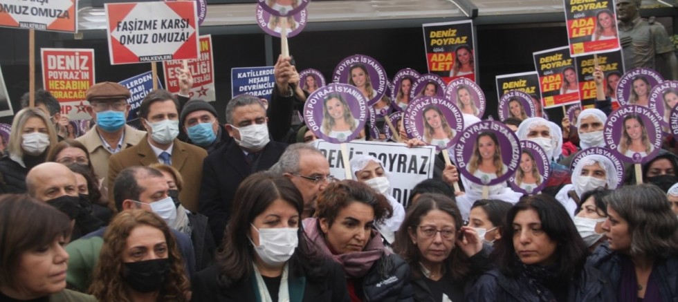 Poyraz’ın Katili salondan çıkarıldığı sırada, gülmesi üzerine salonda arbede yaşandı 