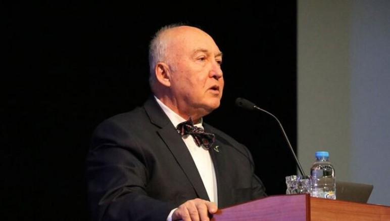 Prof. Dr. Ahmet Ercan: İzmirliler yazlıklarına gitsinler