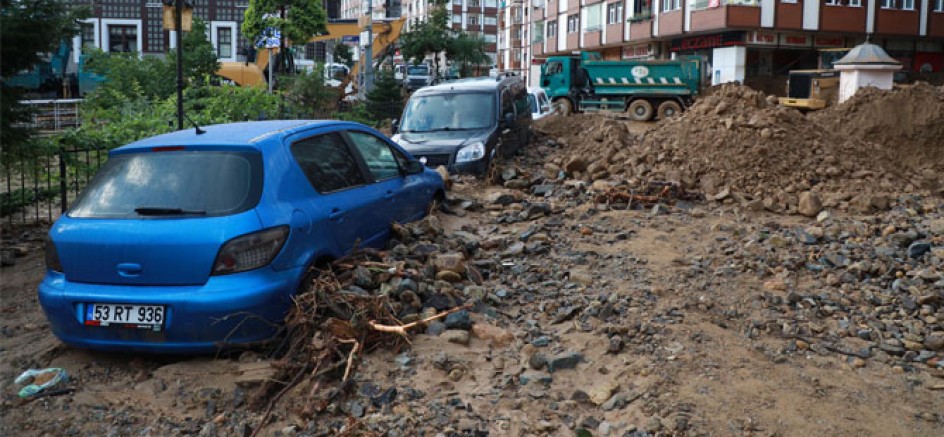 Rize'de Meydana Gelen Sel ve Heyelanlarda Kayıp Sayısı 6'ya Yükseldi