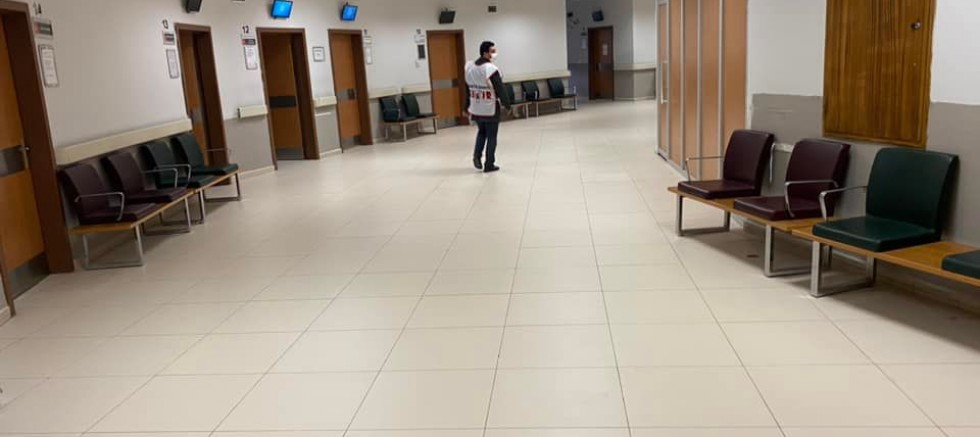 Sağlık çalışanları iş bıraktı: Hastane koridorları boş kaldı