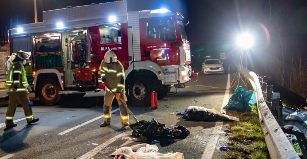 Salzburg'da meydana gelen trafik kazasında 3 kişi yaşamı yitirdi