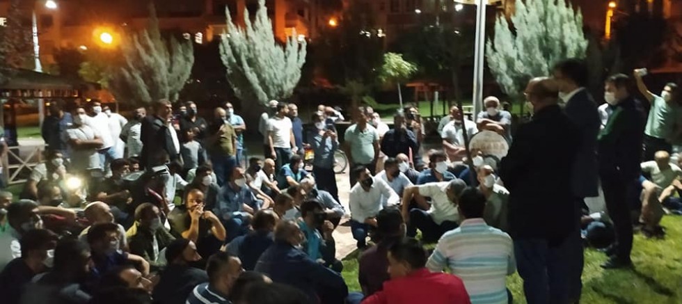 Şanlıurfa’da AKP’li Belediyesi işçilerinden maaş protestosu(VİDEO)