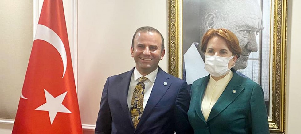 “Şanlıurfa'da AKP'nin il ve ilçe binalarının kiraları belediyeler tarafından ödeniyor”