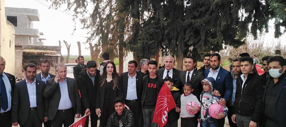 Şanlıurfa’da istifa eden AKP’li isim ve ailesi CHP’ye katıldı