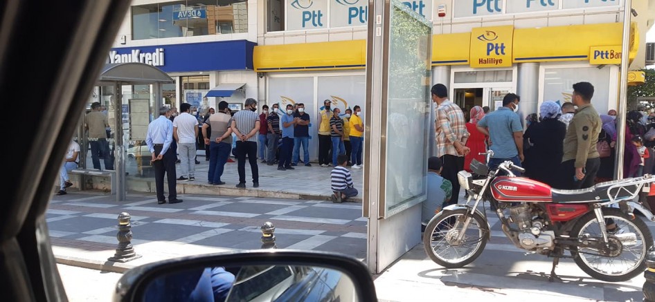 Şanlıurfa’da ‘tam kapanma’ kuyruğu