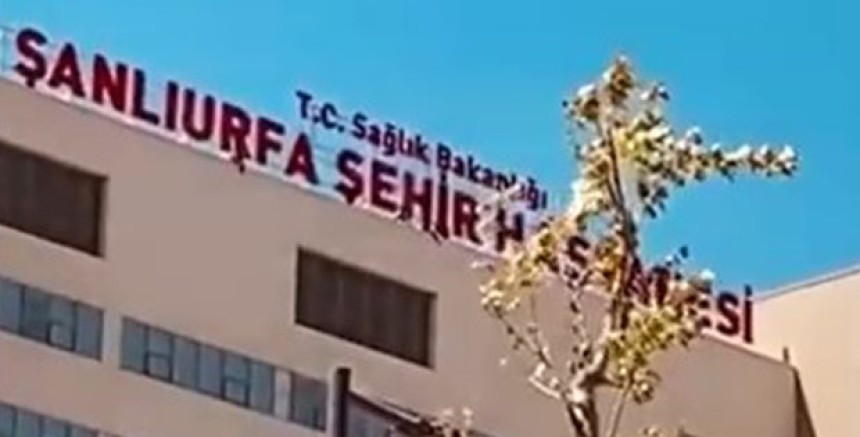 Şanlıurfa Şehir Hastanesi İşçileri Yeniden Çatıda: “Dört Aylık Alacağımızı Ödeyin”