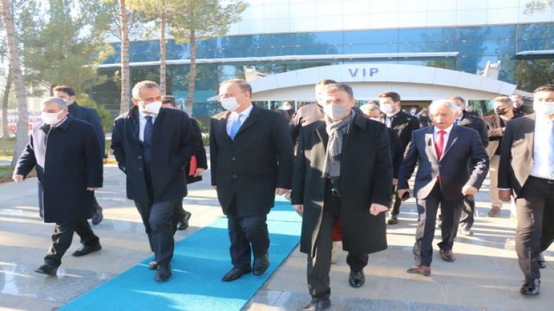 Şanlıurfa’ya gelen Milli Eğitim Bakanı Özer’den yüz yüze eğitim açıklaması