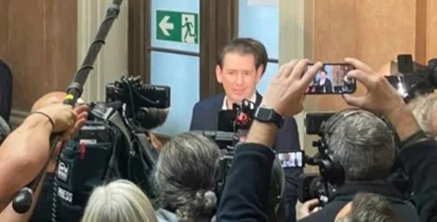 Sebastian Kurz Hakim karşınsa çıktı 